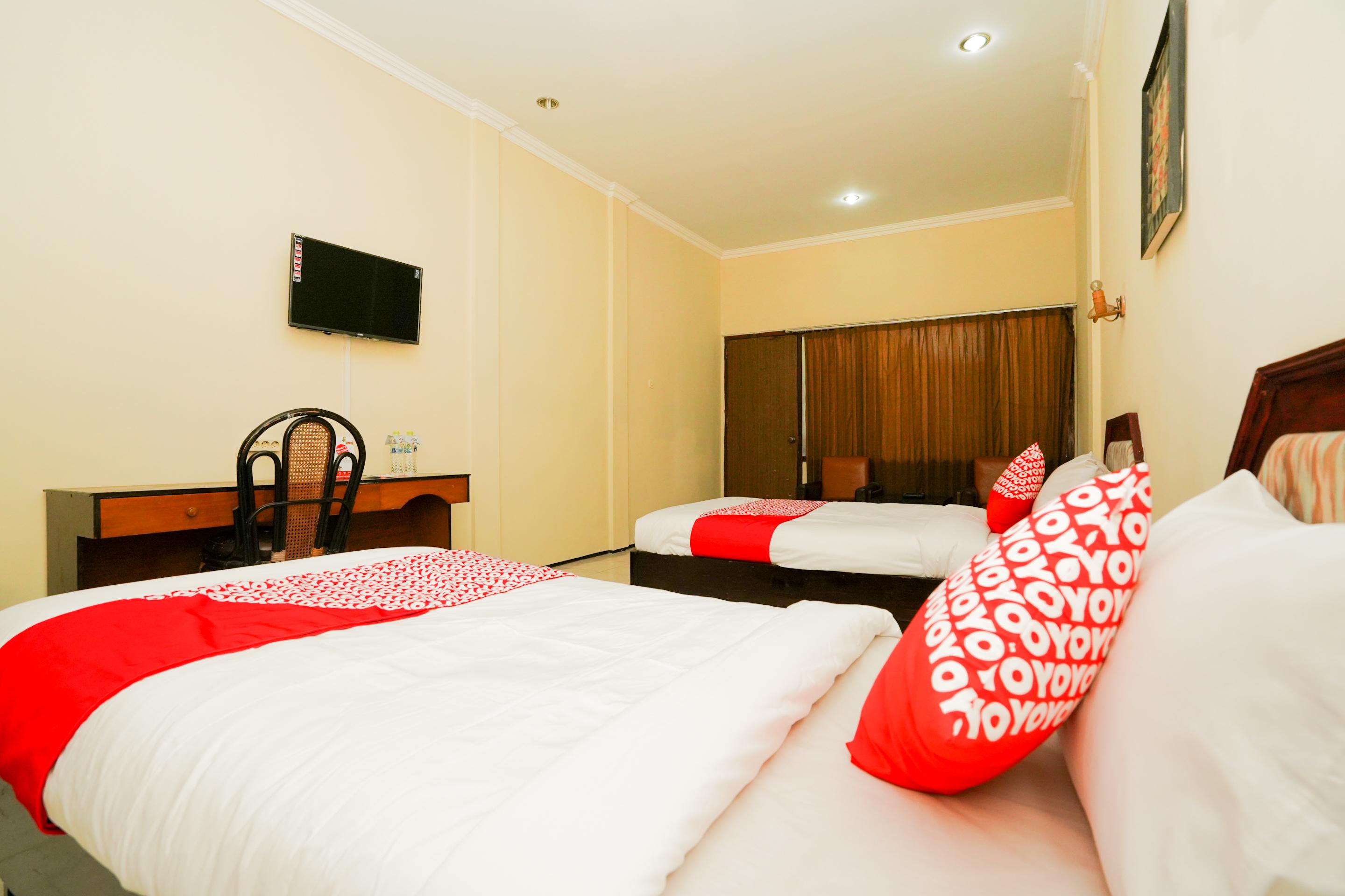 Oyo 1652 Hotel Tampiarto Probolinggo Exteriér fotografie