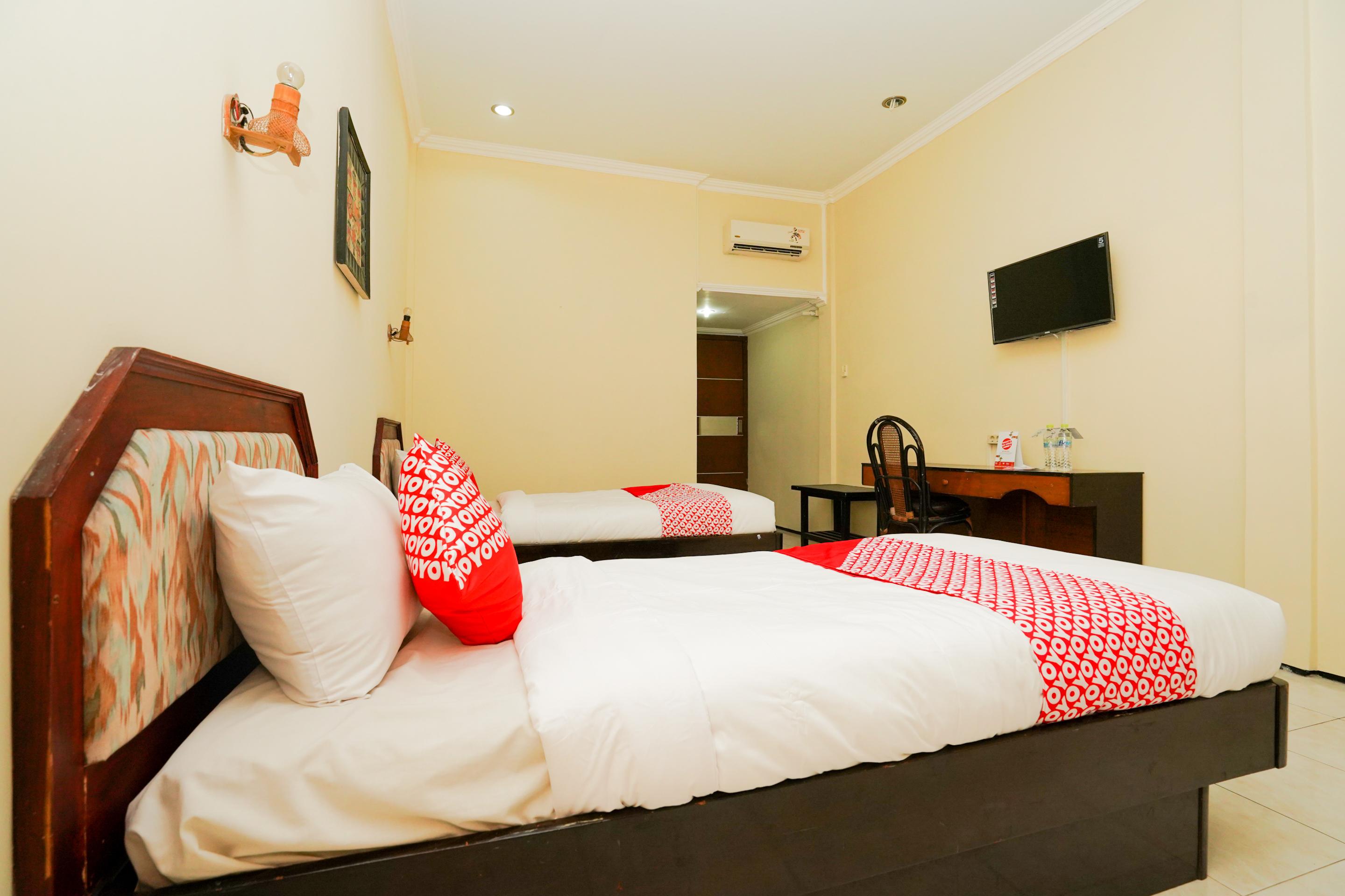 Oyo 1652 Hotel Tampiarto Probolinggo Exteriér fotografie