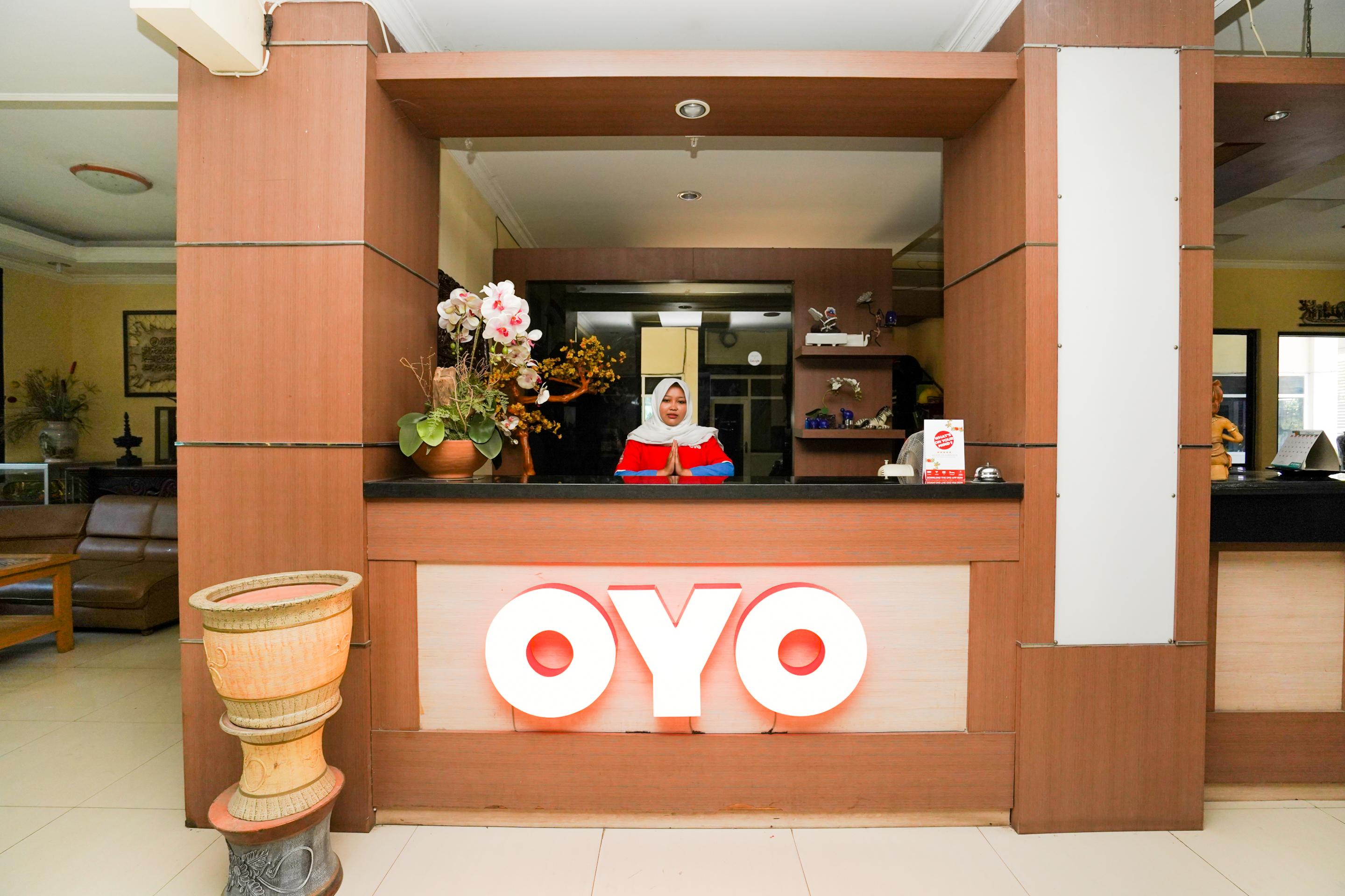 Oyo 1652 Hotel Tampiarto Probolinggo Exteriér fotografie