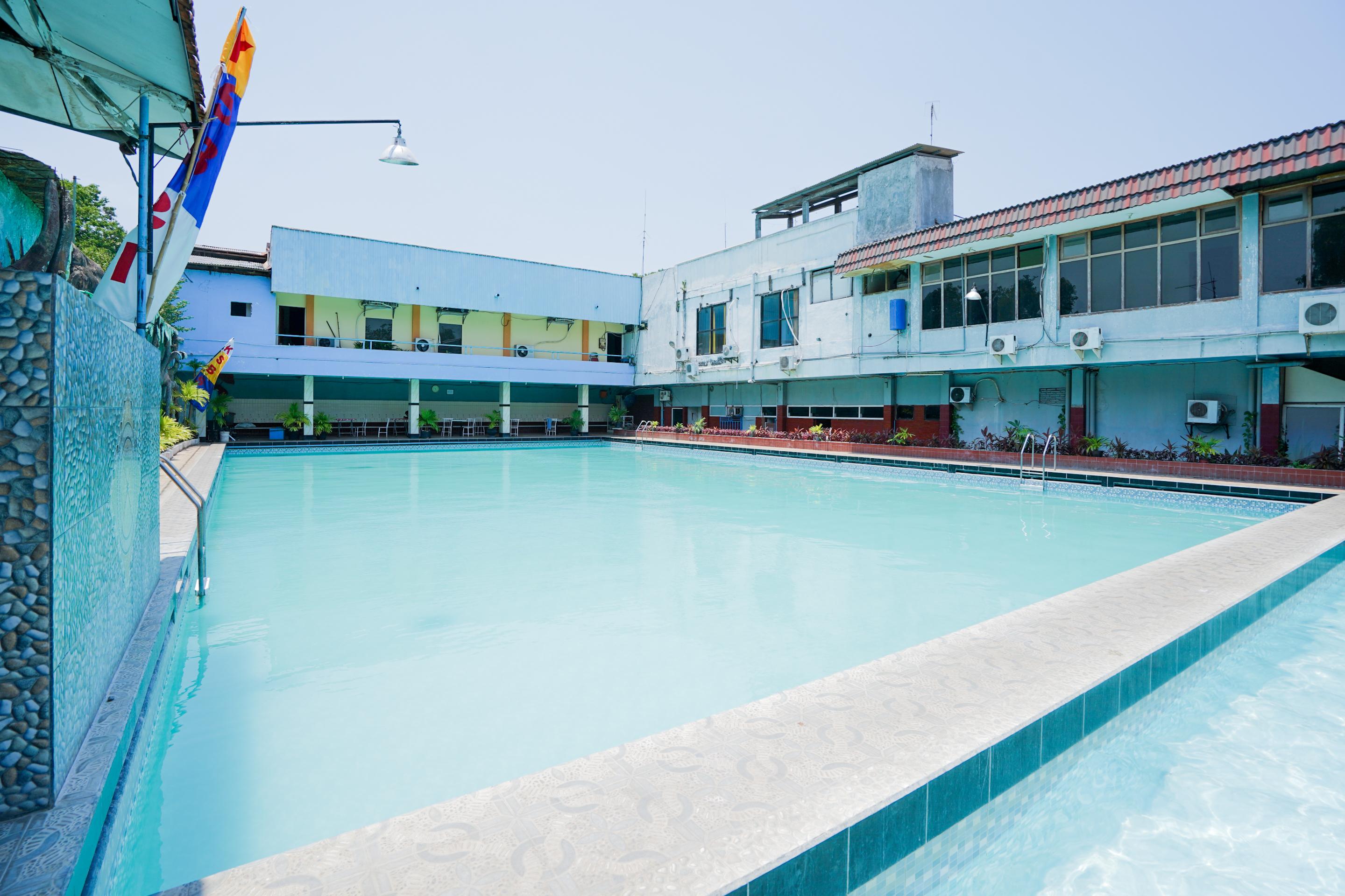Oyo 1652 Hotel Tampiarto Probolinggo Exteriér fotografie