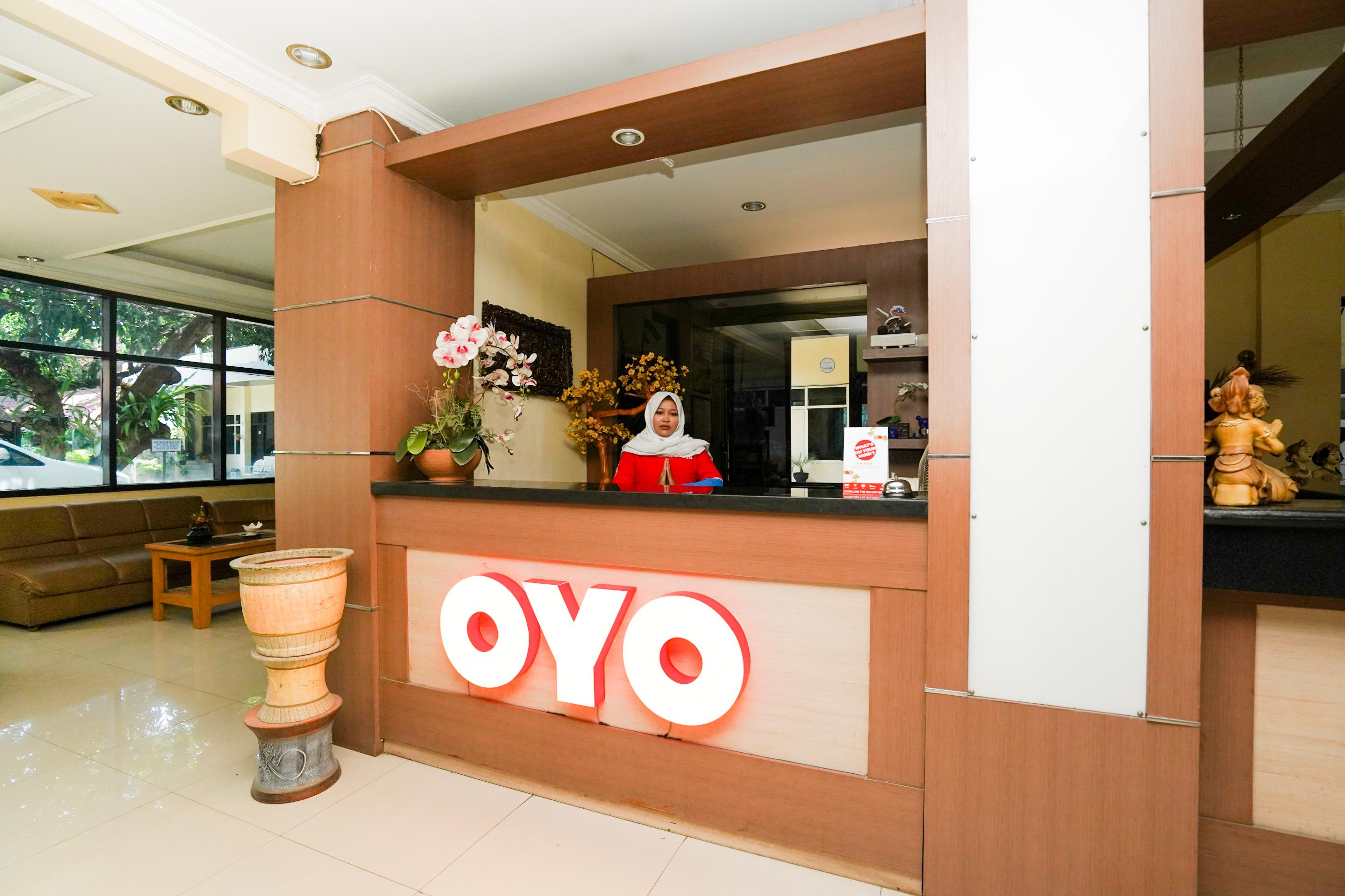 Oyo 1652 Hotel Tampiarto Probolinggo Exteriér fotografie